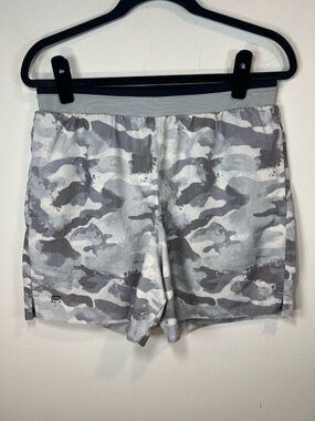 Fabletics The Fundamental Short II 5" Gray Camo Lined Drawstring Athletic Medium